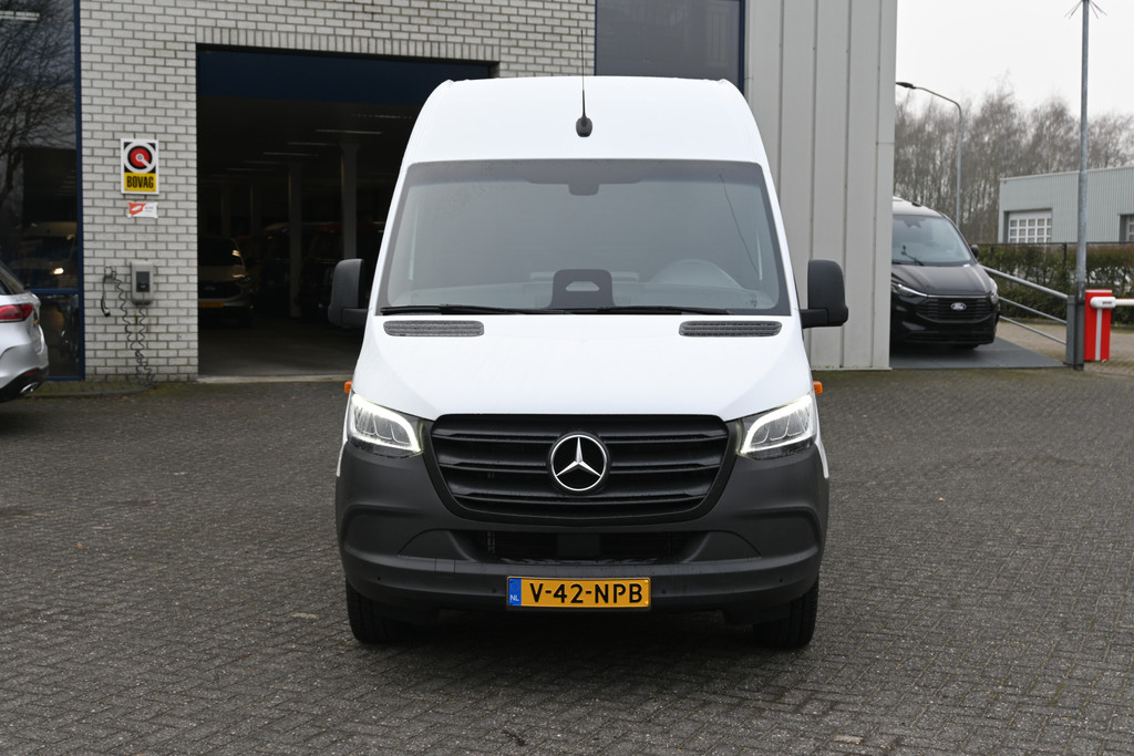 Mercedes-Benz Sprinter 1