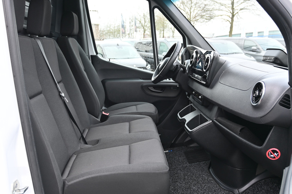 Mercedes-Benz Sprinter 7