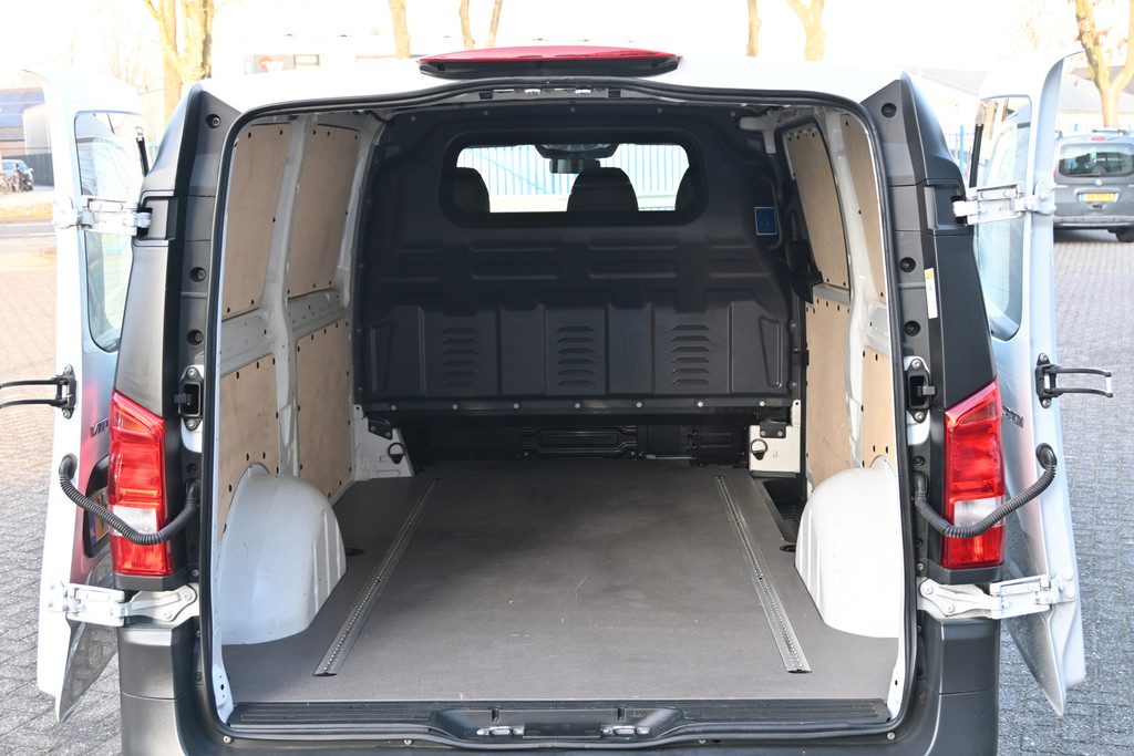 Mercedes-Benz Vito 11