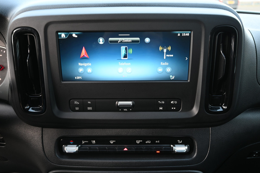 Mercedes-Benz Vito 4