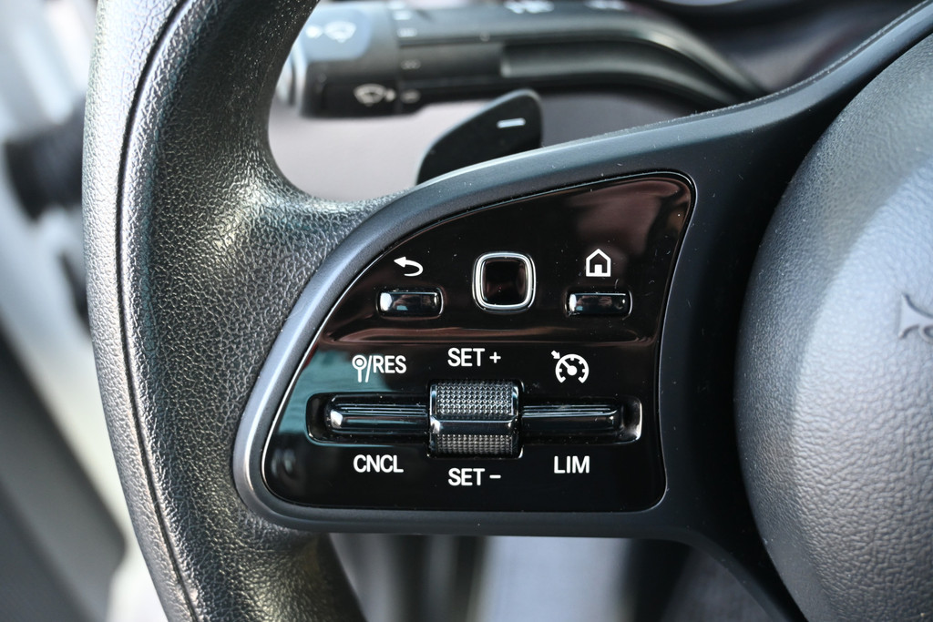 Mercedes-Benz Sprinter 13