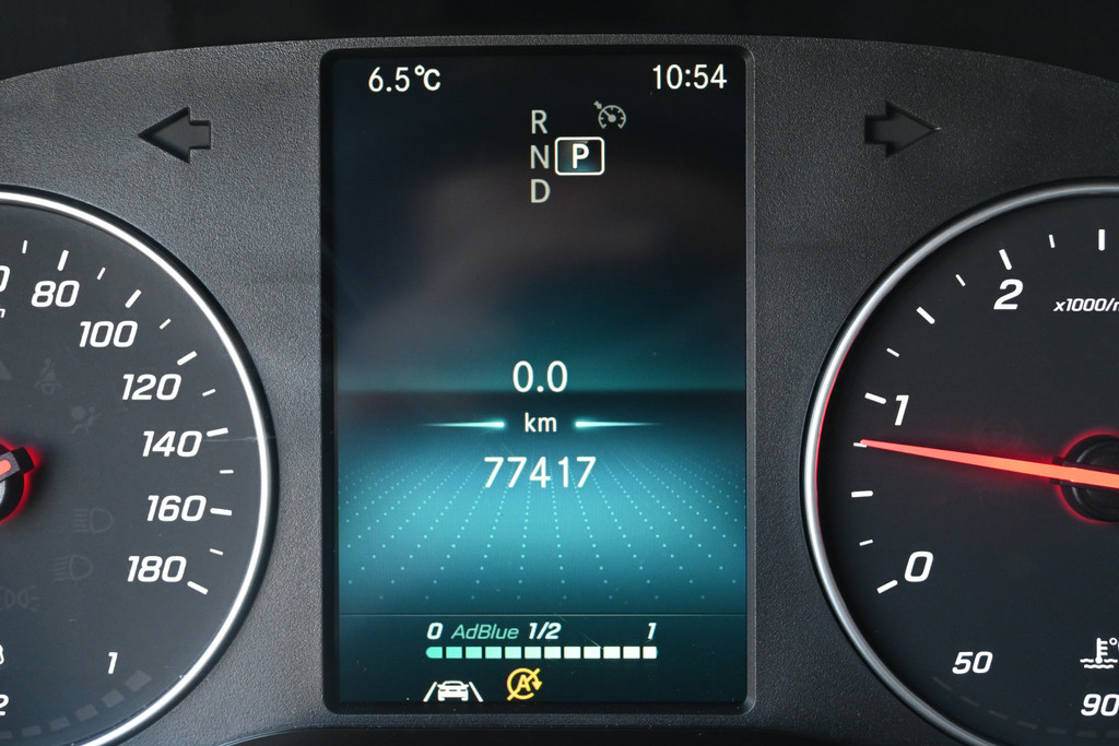 Mercedes-Benz Sprinter 14