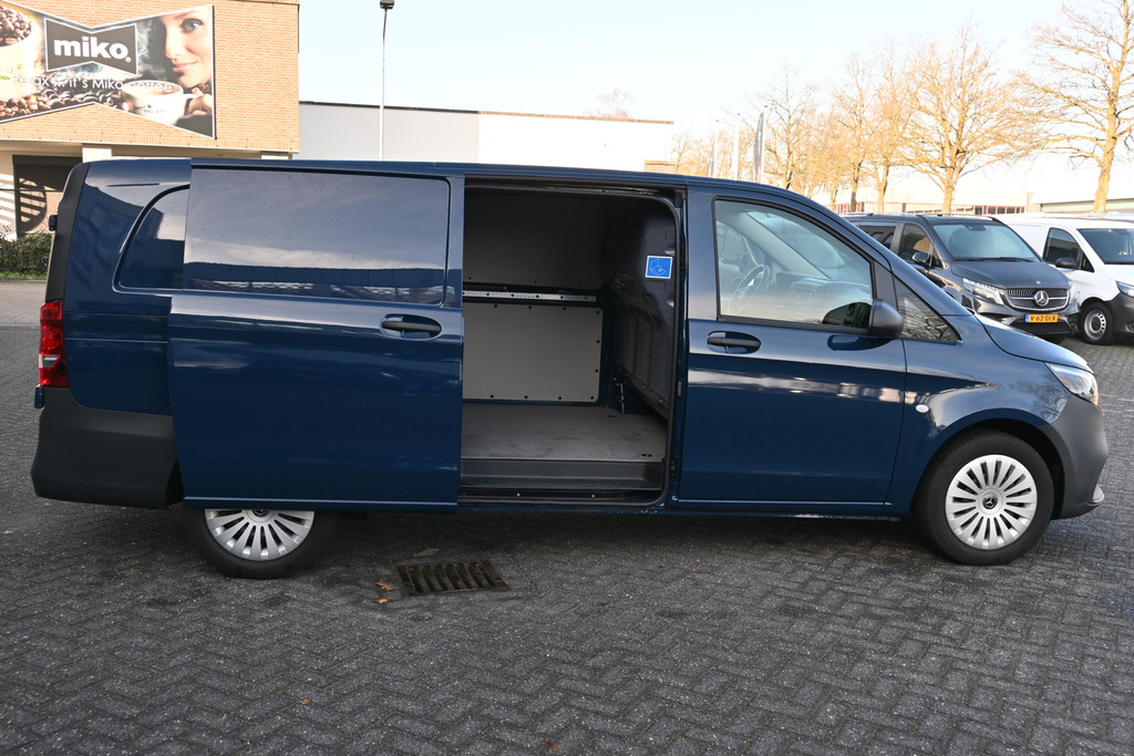 Mercedes-Benz Vito 4