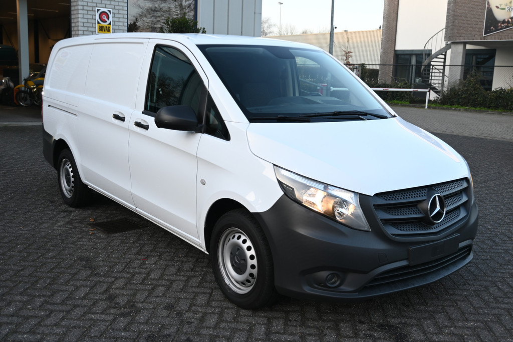 Mercedes-Benz Vito 2