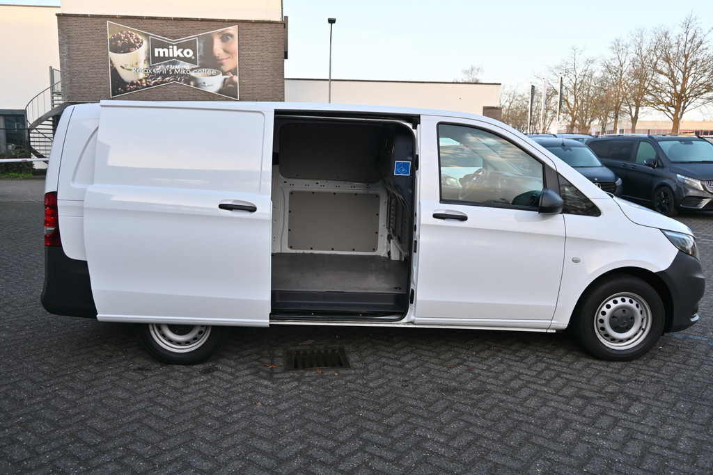 Mercedes-Benz Vito 4