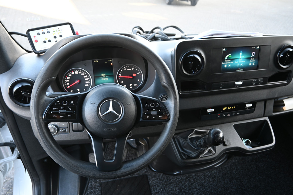 Mercedes-Benz Sprinter 20