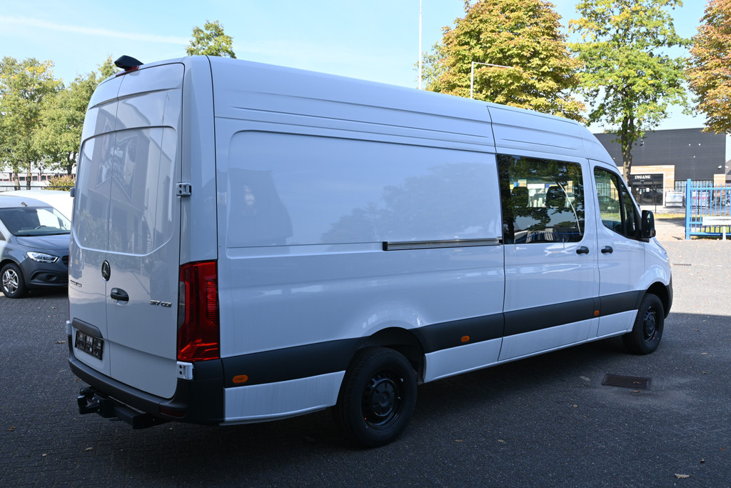 Mercedes-Benz Sprinter 2