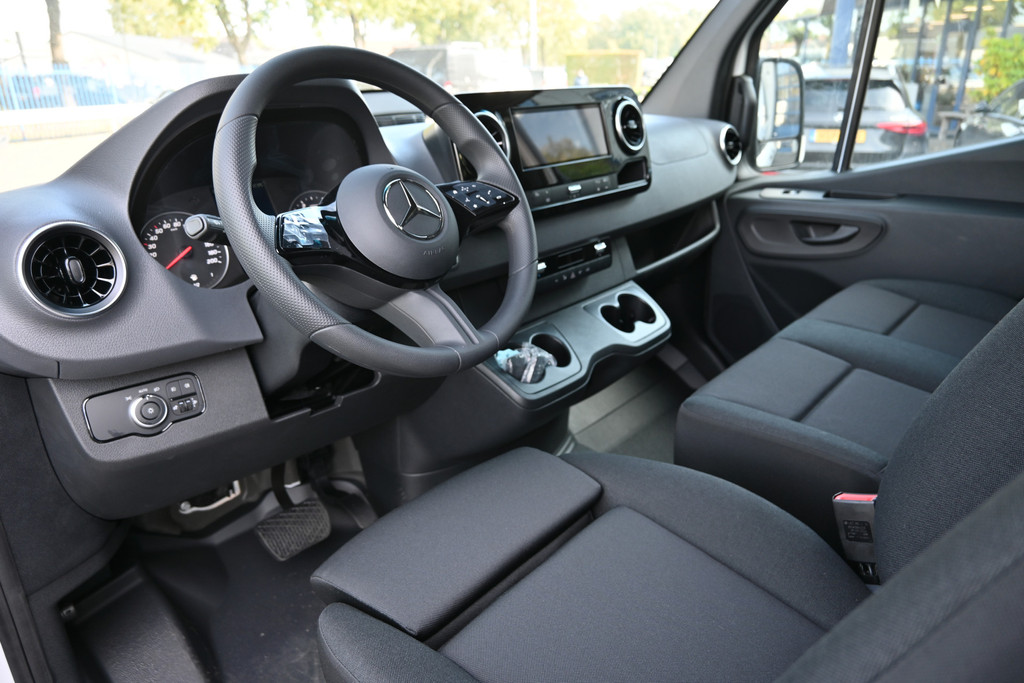 Mercedes-Benz Sprinter 3