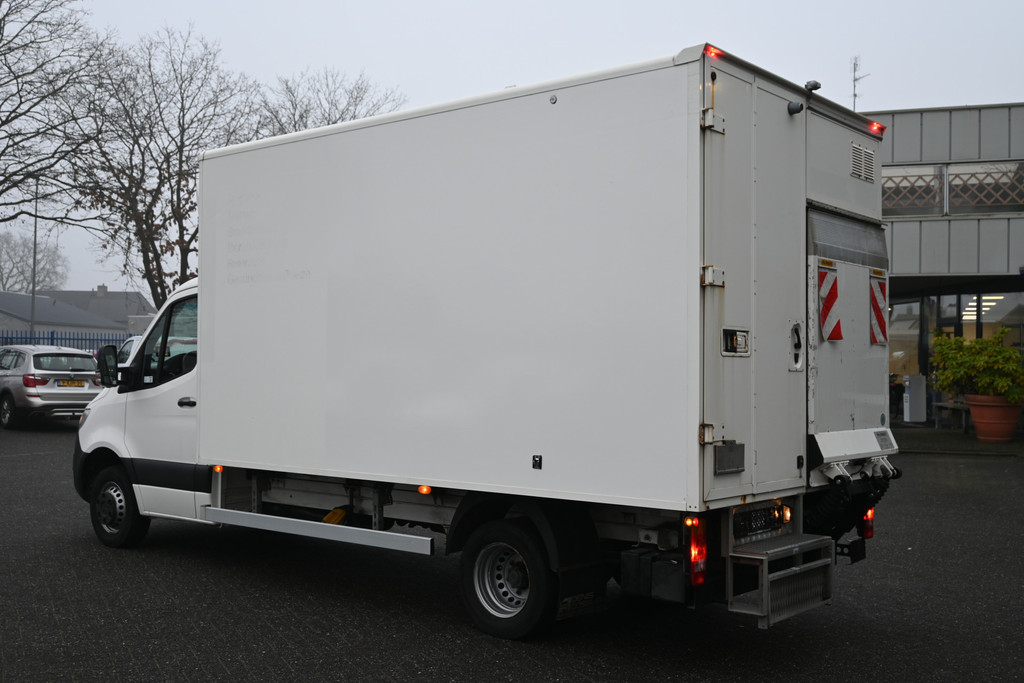 Mercedes-Benz Sprinter 10
