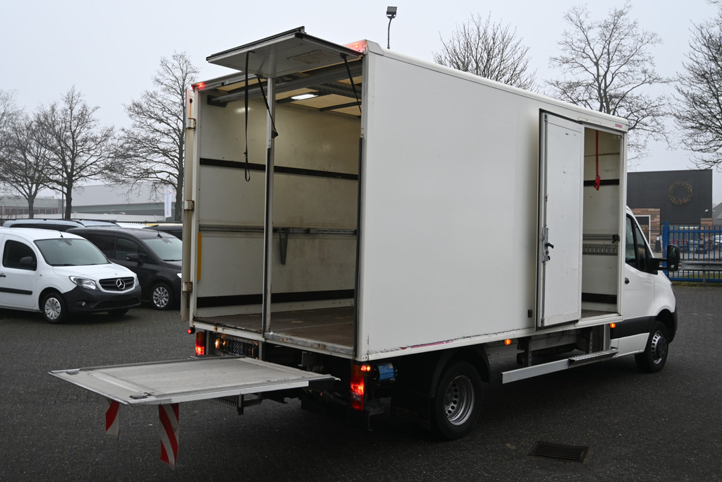 Mercedes-Benz Sprinter 2