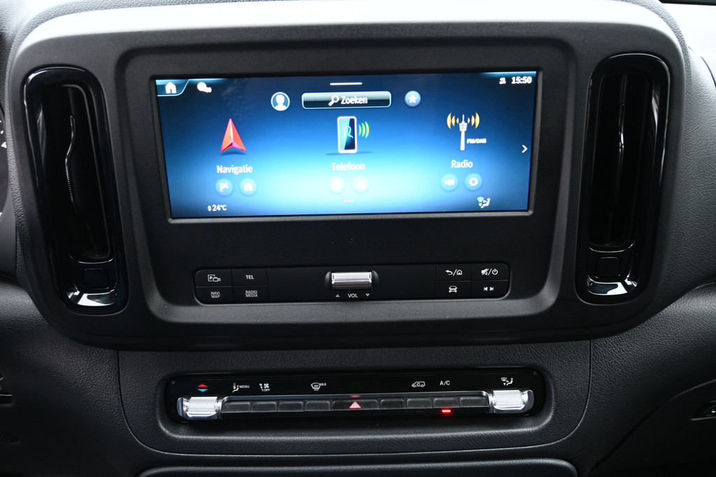 Mercedes-Benz Vito 4