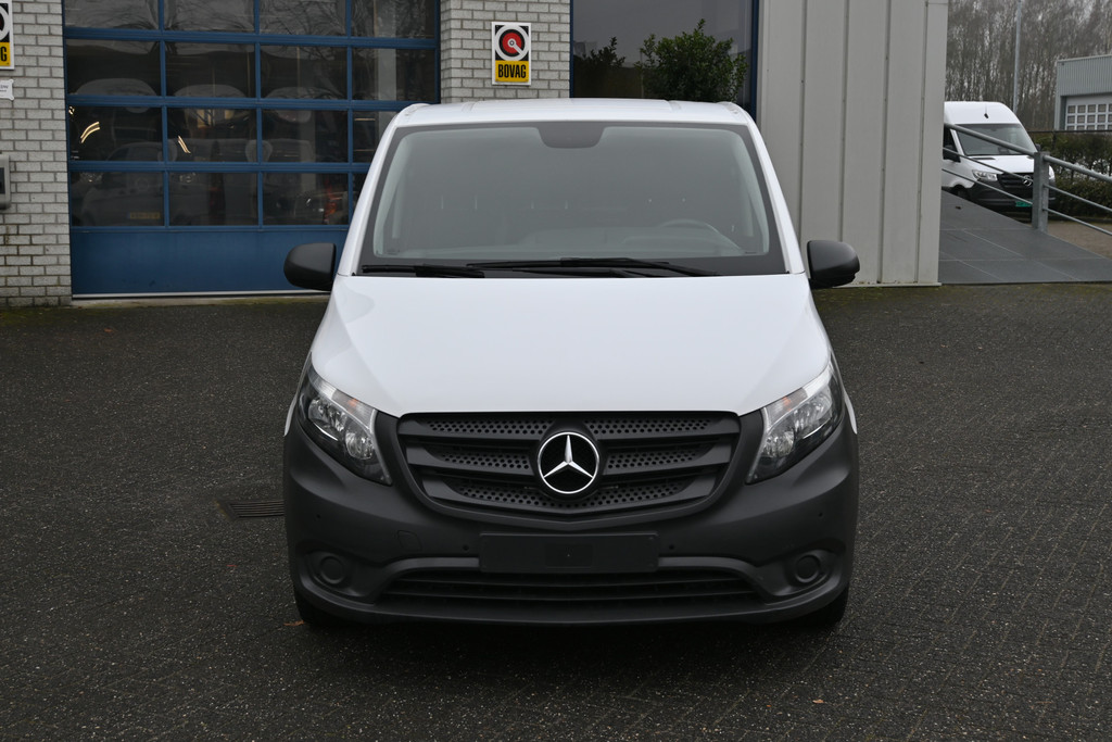 Mercedes-Benz Vito 1