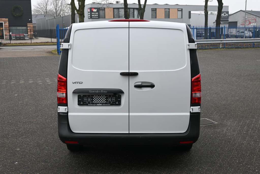Mercedes-Benz Vito 10