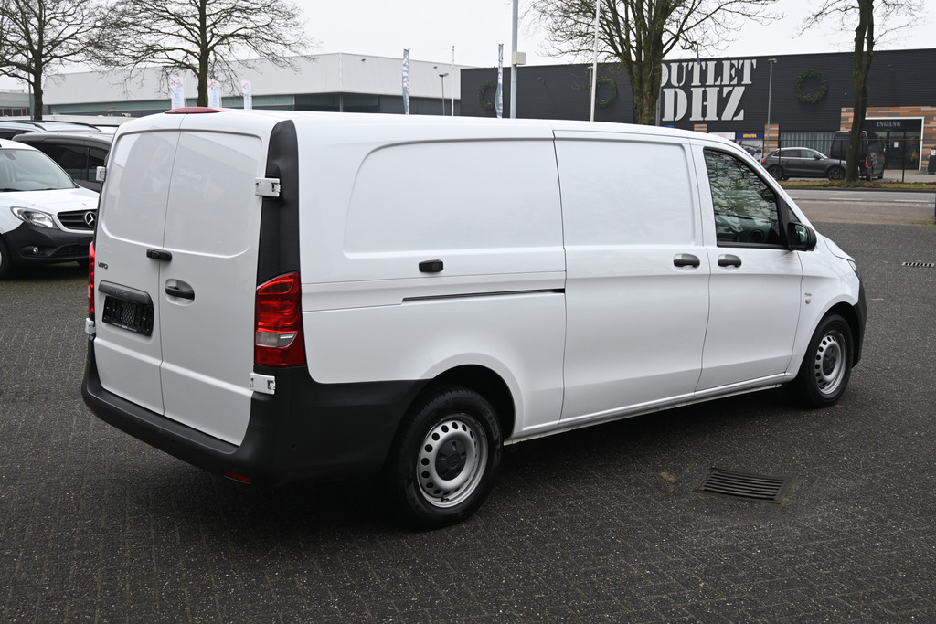 Mercedes-Benz Vito 2