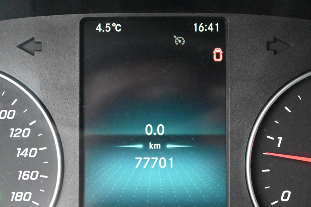 Mercedes-Benz Sprinter 17