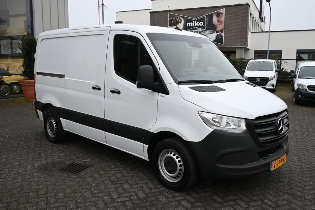 Mercedes-Benz Sprinter 9