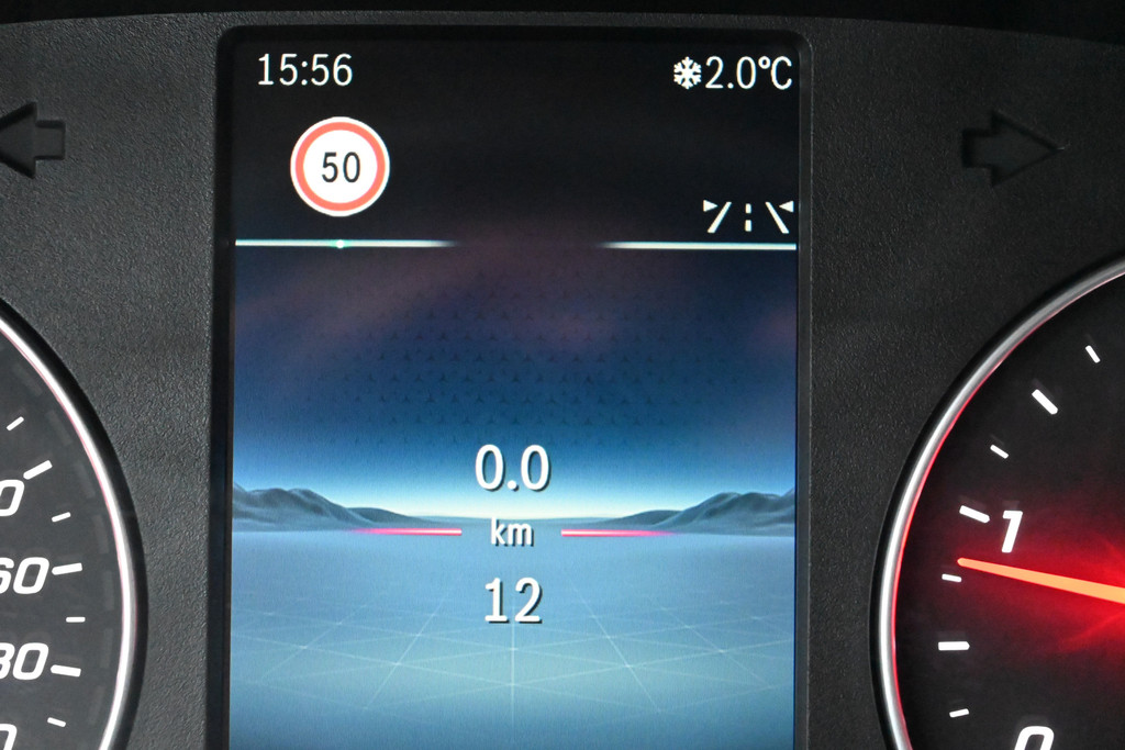 Mercedes-Benz Sprinter 12