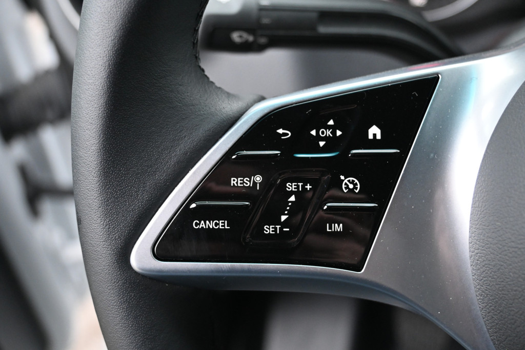 Mercedes-Benz Sprinter 9