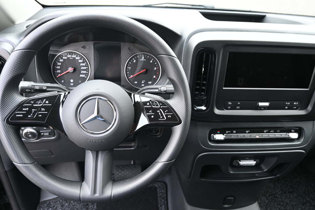 Mercedes-Benz Vito 15