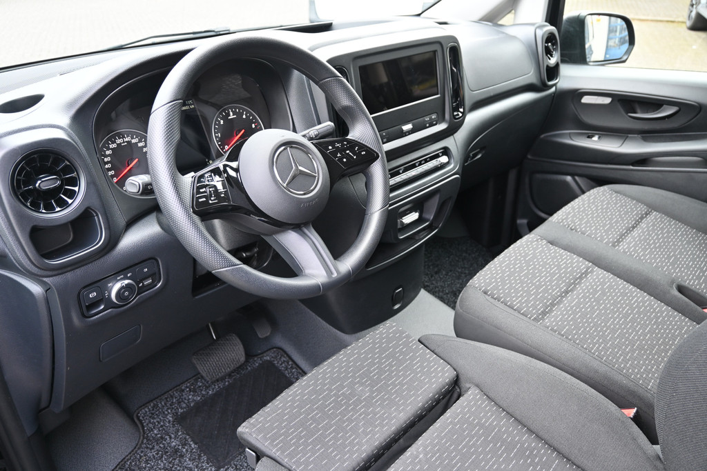 Mercedes-Benz Vito 4