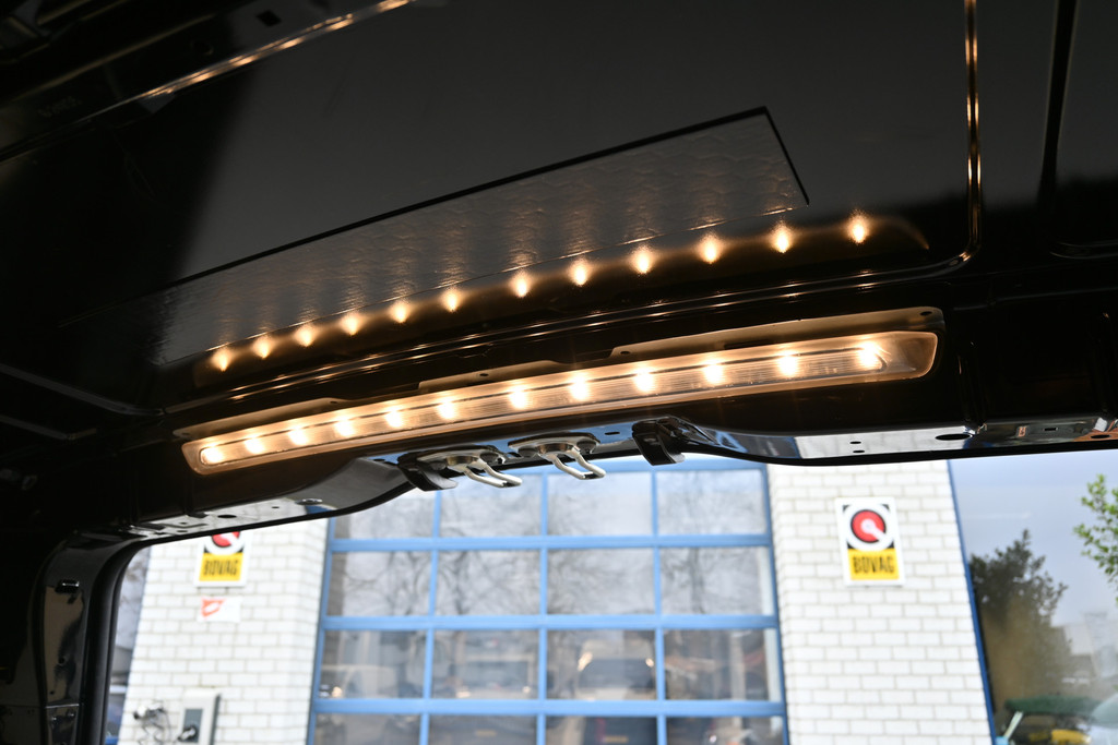 Mercedes-Benz Vito 13