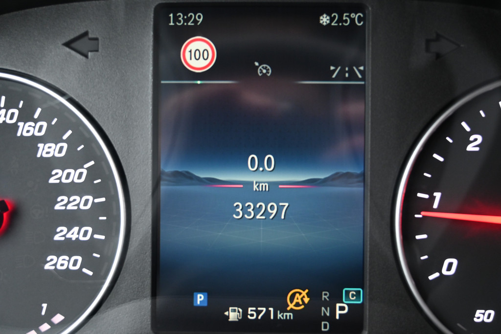 Mercedes-Benz Vito 18