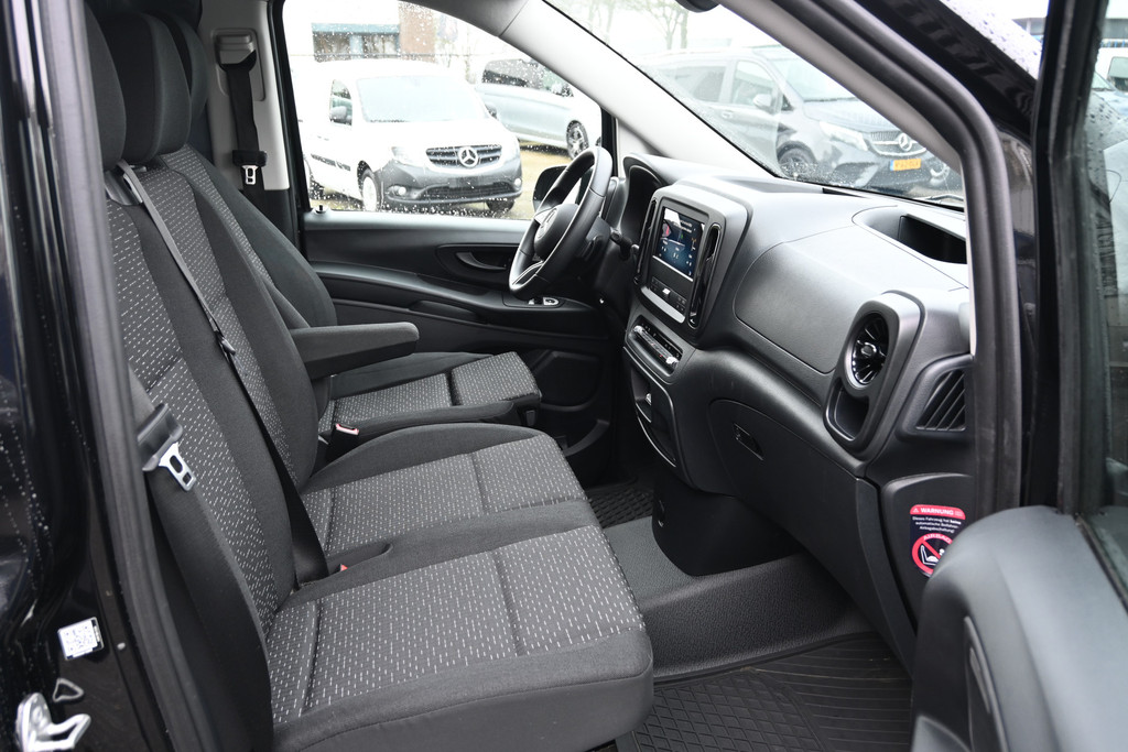 Mercedes-Benz Vito 7