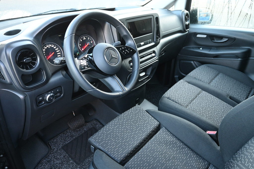 Mercedes-Benz Vito 4