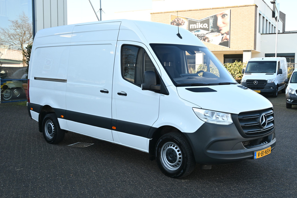 Mercedes-Benz Sprinter 10