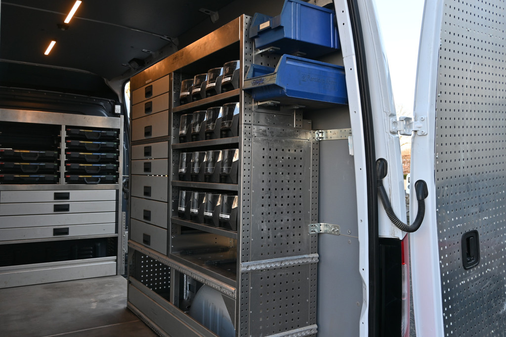 Mercedes-Benz Sprinter 16