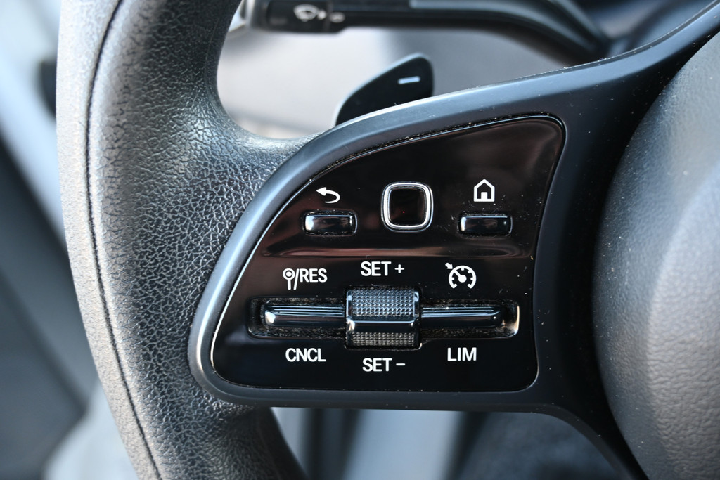 Mercedes-Benz Sprinter 18