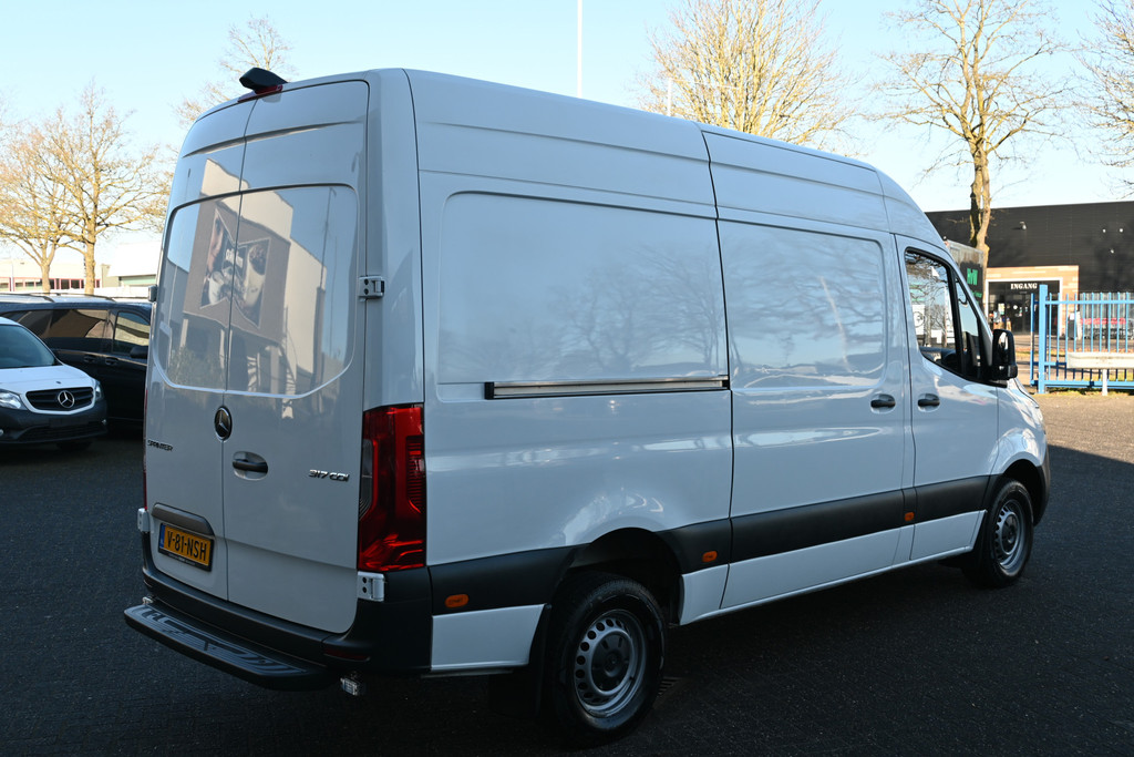 Mercedes-Benz Sprinter 3