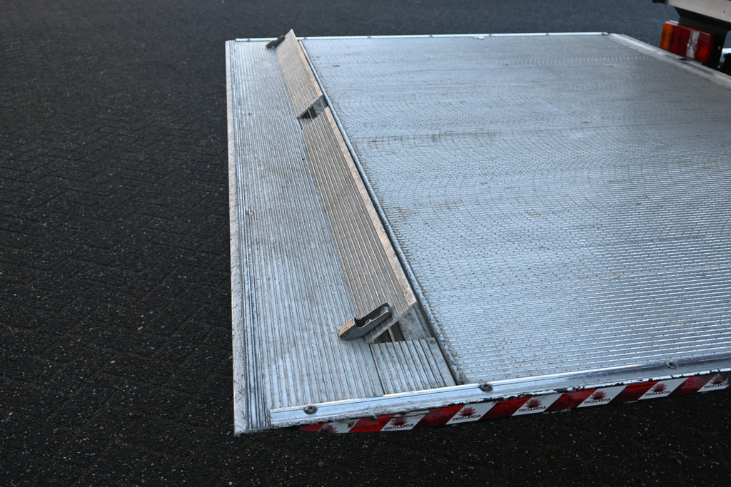 Mercedes-Benz Sprinter 12