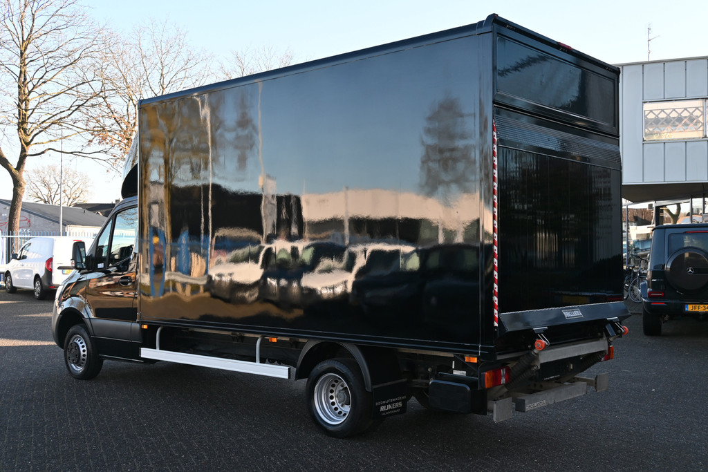 Mercedes-Benz Sprinter 14