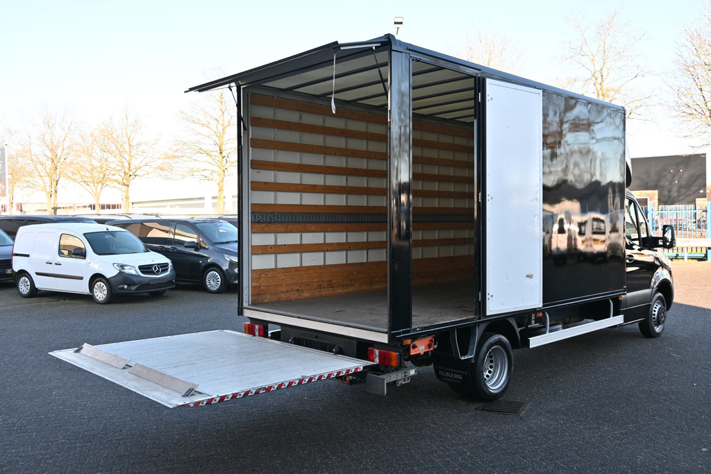 Mercedes-Benz Sprinter 2