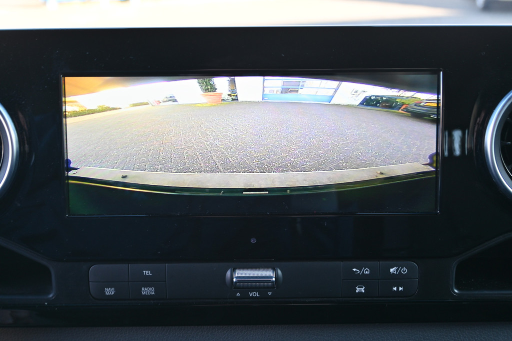 Mercedes-Benz Sprinter 8