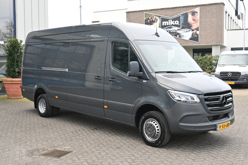 Mercedes-Benz Sprinter 9
