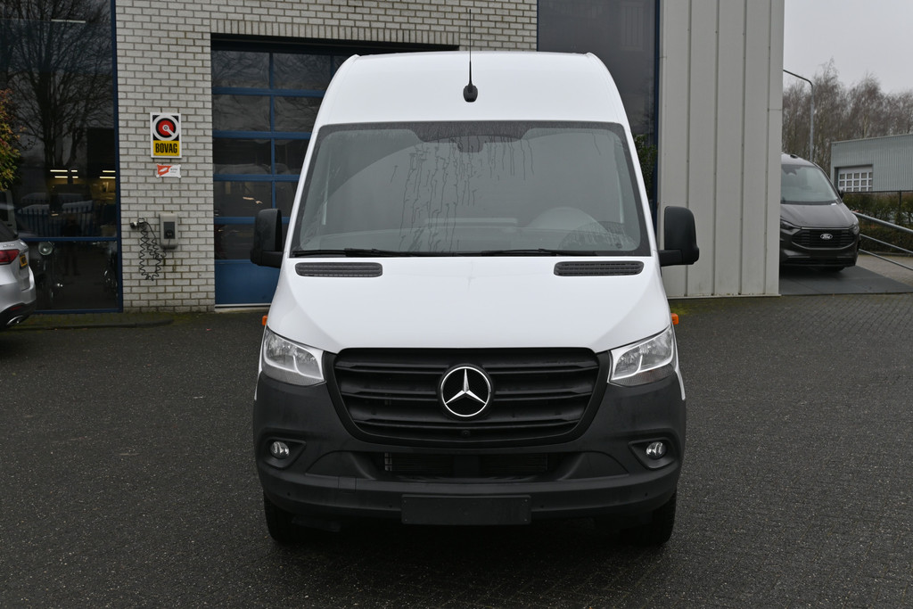 Mercedes-Benz Sprinter 1