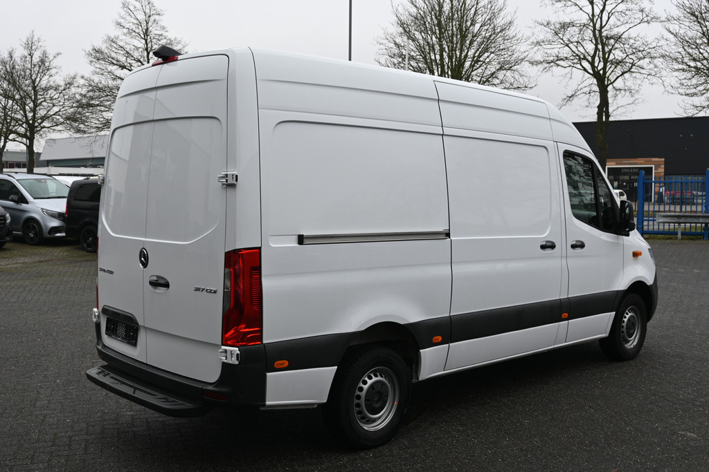 Mercedes-Benz Sprinter 2