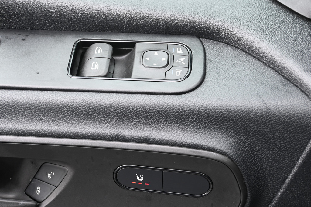 Mercedes-Benz Sprinter 16