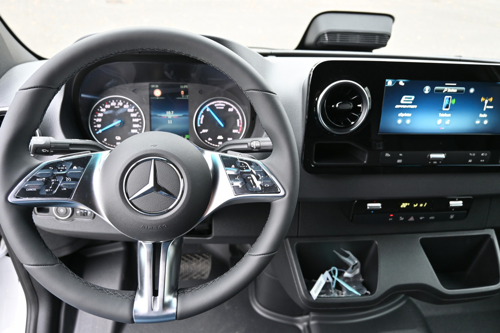 Mercedes-Benz eSprinter 10