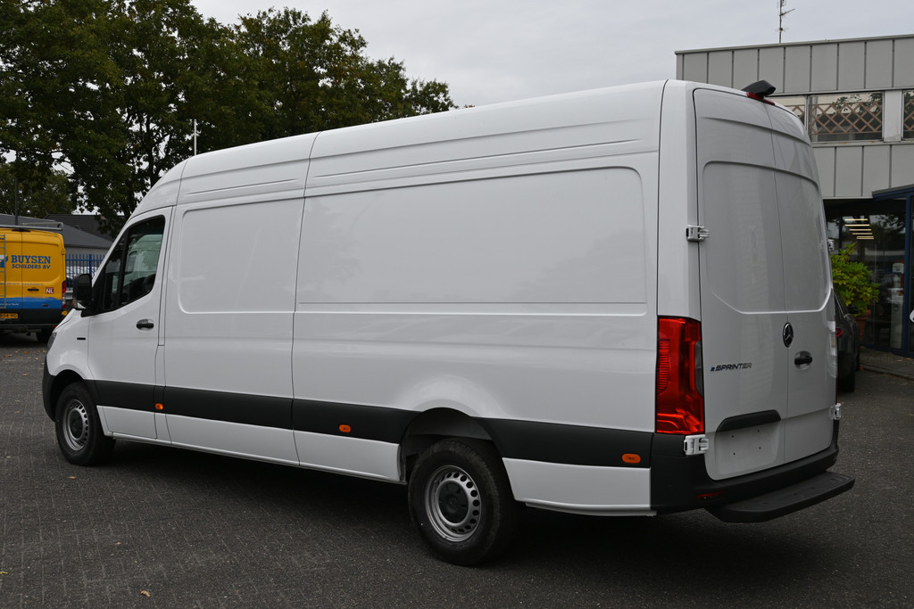 Mercedes-Benz eSprinter 7
