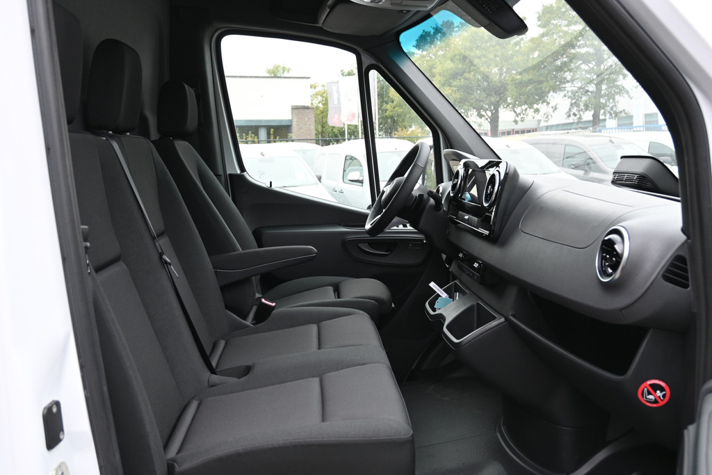 Mercedes-Benz eSprinter 5