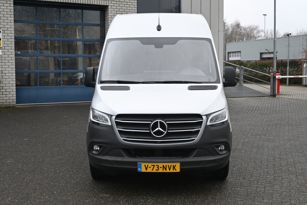 Mercedes-Benz Sprinter 1