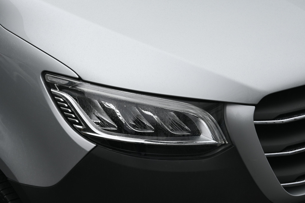 Mercedes-Benz Sprinter 10