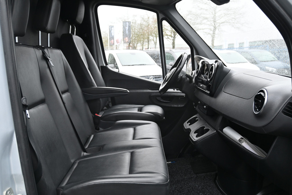 Mercedes-Benz Sprinter 8