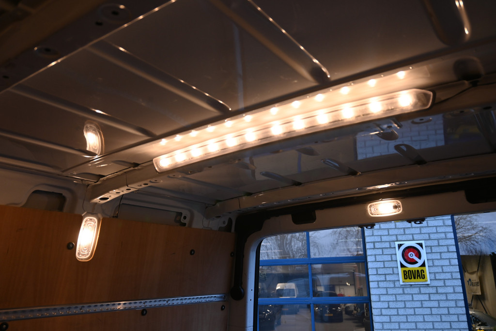 Mercedes-Benz Sprinter 11