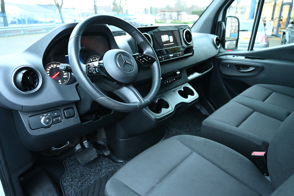 Mercedes-Benz Sprinter 3