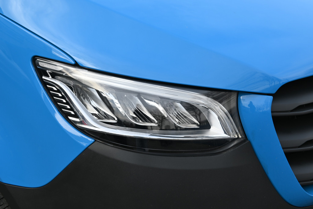 Mercedes-Benz Sprinter 10