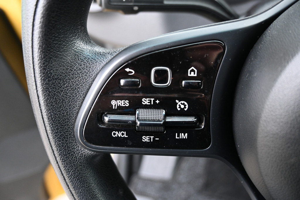 Mercedes-Benz Sprinter 13